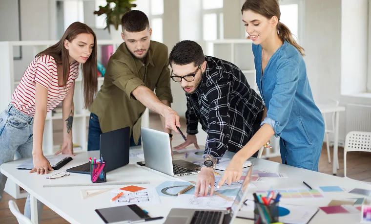 Fragmented intelligence—team collaboration